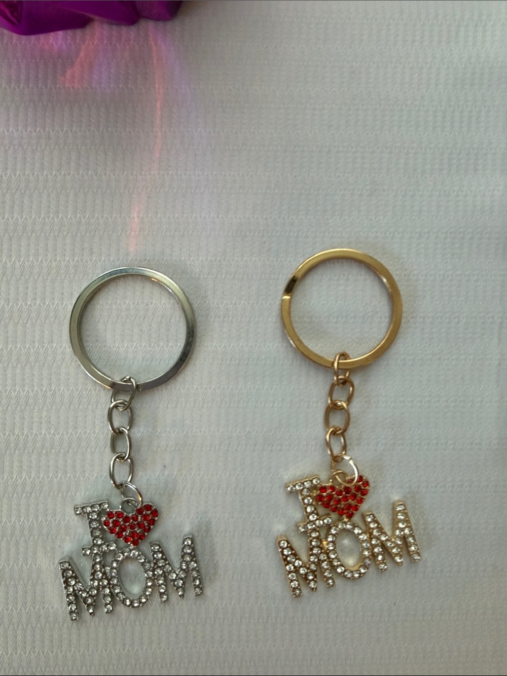 Pick (1) (I ♥ MOM) Rhinestone Keychain - Silver or Gold